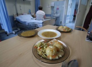 Jedzenie w szpitalach. Niesmaczne i mało? To już przeszłość. Takie posiłki serwują teraz pacjentom szpitale we Wrocławiu