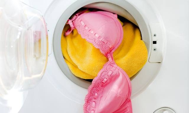 Ile razy możesz założyć ten sam stanik, zanim trafi do prania? Odpowiedź dermatologów może cię zaskoczyć