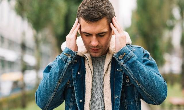 Raz zimno, raz ciepło. Jak szybkie zmiany pogody wpływają na zdrowie? Gwałtowne zjawiska meteorologiczne nie służą meteopatom i sercowcom