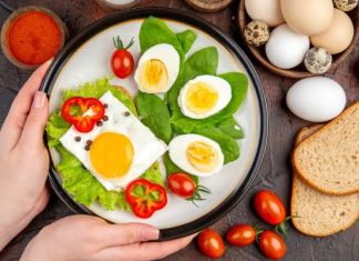 Ile jajek można jeść dziennie? Sprawdź, co eksperci mówią na ten temat. Jak przyrządzić jajka smacznie i zdrowo?