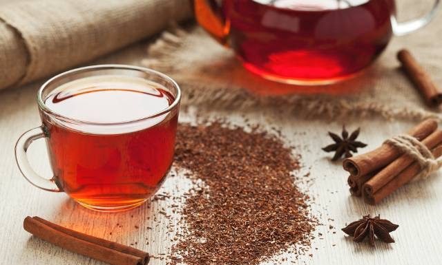 Pij ją zamiast kawy i herbaty, zwłaszcza na noc. To „afrykański eliksir długowieczności” niemal dla każdego. Zadba o serce, żołądek i jelita