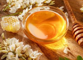 Ten miód jest najsłodszy i najdłużej płynny. Słodki kwiatowy eliksir, odmładza, zwalcza infekcje i goi rany