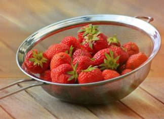 Najlepsze owoce dla cukrzyka. Które z polskich owoców będą najlepszym wyborem? Sprawdź, czego powinny unikać osoby z cukrzycą