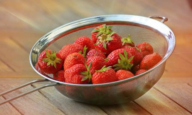 Najlepsze owoce dla cukrzyka. Które z polskich owoców będą najlepszym wyborem? Sprawdź, czego powinny unikać osoby z cukrzycą