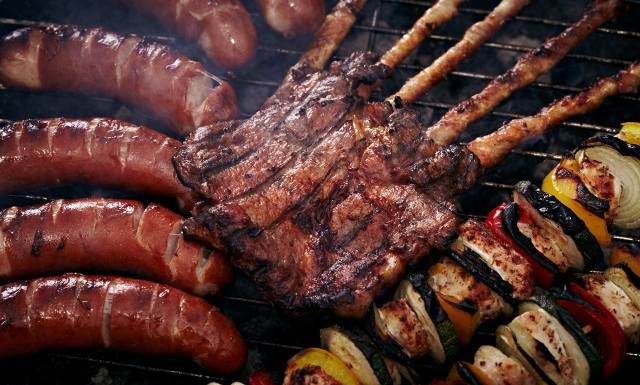 Co powoduje raka żołądka? Po te produkty lepiej nie sięgać na co dzień. Podajemy „czarną listę”