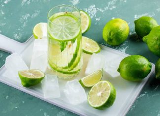 Nie tylko cytryna! Woda z limonką odchudza, oczyszcza i wspiera serce. Oto 9 powodów, dla których warto ją pić codziennie