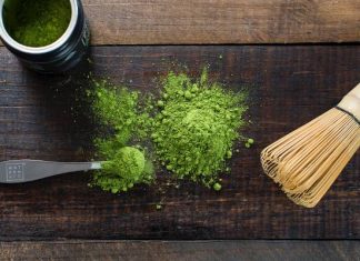 Poznaj najzdrowszy rodzaj herbaty, jaki istnieje. Parzy się ją inaczej, ale bardzo łatwo. Ten proszek zapewni ci turbo spalanie tłuszczu!