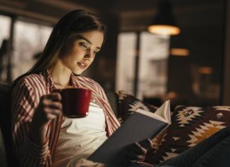 Te napoje pij wieczorem, a będziesz spać jak dziecko. 7 sprawdzonych propozycji