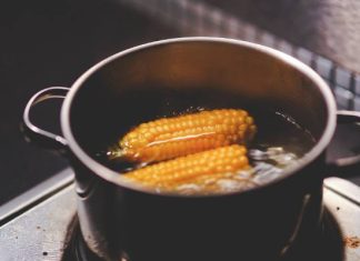 Na dobry wzrok i jelita. Dlaczego warto jeść kukurydzę? Korzyści jest mnóstwo