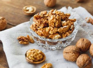Wystarczy jedna garść dziennie! Odkryj moc orzechów włoskich na zdrowie serca i mózgu