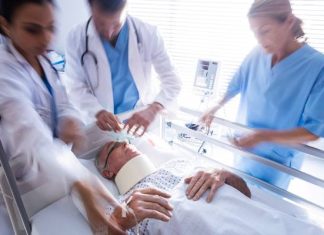 Jak wygląda granica życia i śmierci? Tym pacjentom przestało bić serce. Czego doświadczają umierające osoby?