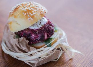 Poznaj pyszne zamienniki mięsa i włącz je do diety. Ryzyko chorób serca zmaleje nawet o 27 procent