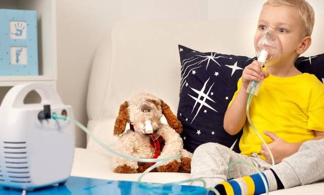 Lepsze niż krople? Inhalacje, które leczą! Kiedy i jaką sól wybrać, by uwolnić się od kataru i kaszlu?