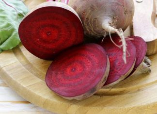 Burak, czyli gwiazda wśród warzyw! To źródło cudownych właściwości. Pomoże i na krążenie, i na trawienie. Sprawdź właściwości