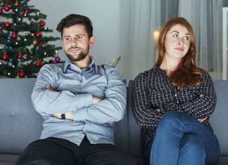 Jak uniknąć kłótni podczas świąt Bożego Narodzenia? Tych tematów nie poruszaj! Sprawdź nasze porady