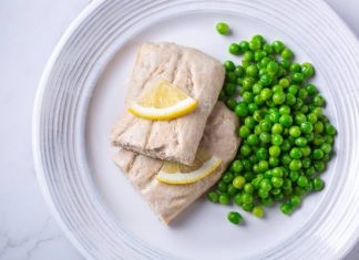 Nie musisz jeść ryby na Wigilię. Zobacz pyszne roślinne zamienniki i wypróbuj nasze przepisy. Tak zrobisz tofurybę i śledzie z boczniaków