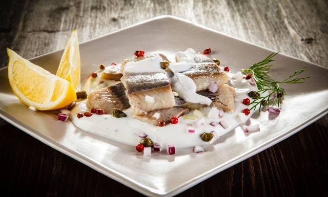 Ryba na Wigilię w zdrowym i nietuzinkowym wydaniu. Te przepisy zaskoczą wszystkich i sprawią, że będziesz przyrządzać je co roku na Święta