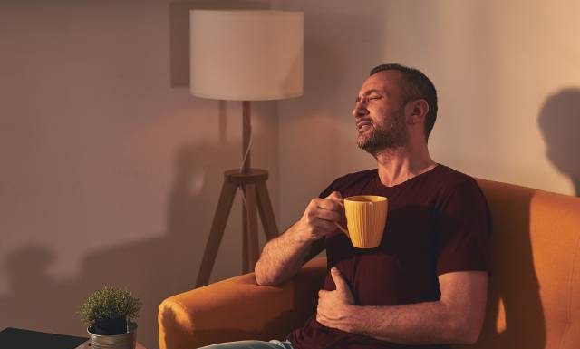 Przeciążona wątroba może zepsuć święta. Zobacz, jak zapobiec bólowi wątroby i jak łagodzić go naturalnymi metodami