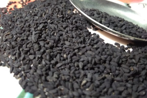 Łyżka dziennie dała spektakularny efekt. Blokuje wzrost tkanki tłuszczowej