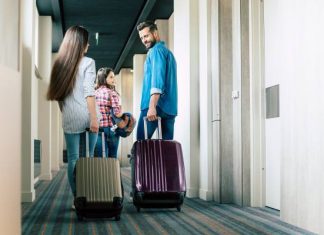 Czym można zarazić się w hotelu? Te choroby możesz przywieźć jako niechciane „pamiątki” z urlopu. Na to trzeba uważać, aby nie zachorować