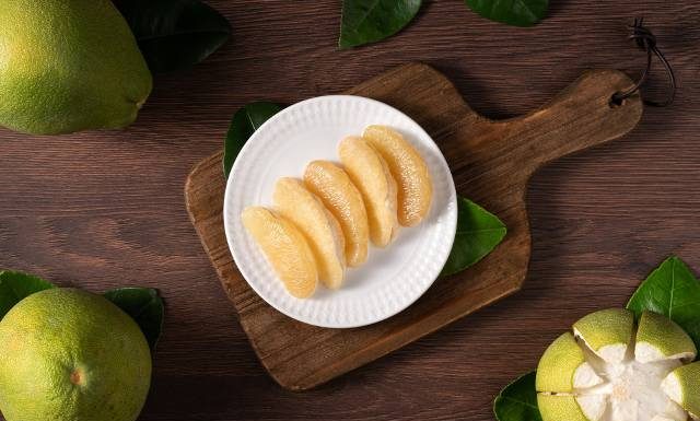 Sezon na pomelo. Owoc szczęścia odmładza, wspomaga odporność i odchudzanie