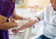 Popularne badanie, to wyrzucanie pieniędzy w błoto. Lekarz bije na alarm