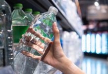 Badanie wód z supermarketu ujawniło prawdę. Wykryto toksyczne związki