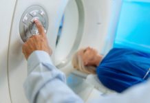 Czy słowo „promieniowanie” zwiększa lęk przed leczeniem? Rusza pierwszy taki projekt na świecie