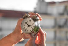 Zmieniamy czas z zimowego na letni. Ekspert: doprowadzi do rozbieżności