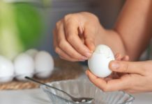 2 jajka dziennie to 60 proc. zapotrzebowania. Jest niezbędna dla mózgu