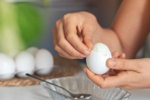 2 jajka dziennie to 60 proc. zapotrzebowania. Jest niezbędna dla mózgu