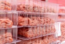 Niemcy biją na alarm: skażone mięso na sklepowych półkach