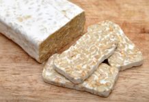 Jesz 30 minut po przebudzeniu. Buduje mięśnie, spala tkankę tłuszczową