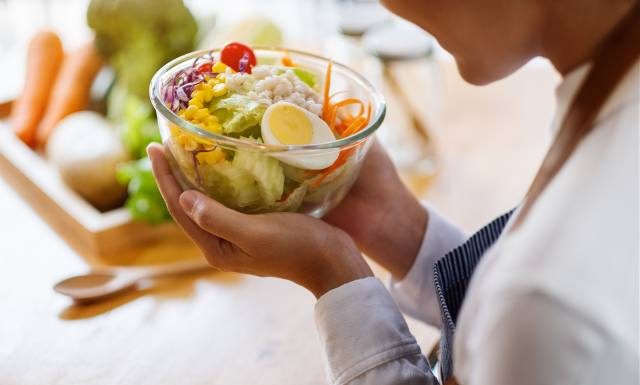 Jedz na spalanie tłuszczu. Najlepsze fatburnery to właśnie te produkty! Z nimi schudniesz szybciej i więcej, niż się spodziewasz