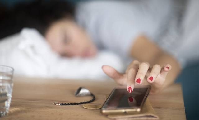 Czy drzemka w ciągu dnia jest zdrowa? Przestrzegaj tych kilku zasad, aby spanie w ciągu dnia przyniosło same korzyści