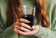 Pili 350 ml przez tydzień. Cukier spadł, spalanie tłuszczu przyspieszyło