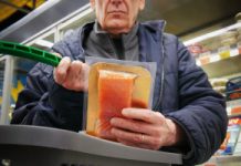 Koktajl pestycydów i metali ciężkich. Polacy wciąż się zajadają