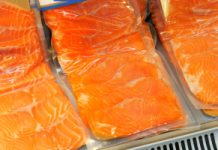 W Polsce jemy bez limitu. Tymczasem kolejne kraje wprowadzają regulacje.