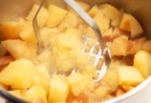 Dwie łyżki przed śniadaniem. Uspokoi jelita, obwód brzucha będzie mniejszy