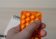 Do niedawna sprzedawany bez ograniczeń. Może uszkadzać mózg i serce