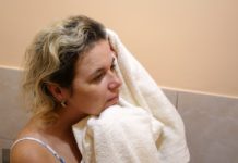 90 sekund o poranku wystarczy. Naukowcy: niszczyciel tkanki tłuszczowej