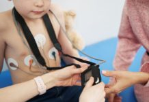 AI potrafi odczytać dojrzewanie dziecka z EKG? Naukowcy pokazali zaskakujące wyniki