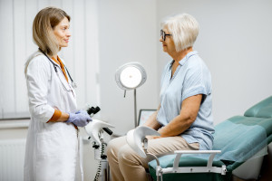 Hormonalna terapia menopauzalna a choroba Alzheimera: niższe ryzyko i mniej zmian w mózgu