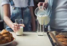 Mleko tłuste czy odtłuszczone? Naukowcy w końcu dali odpowiedź