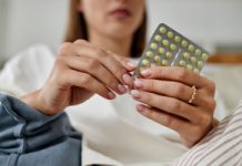 Groźny dla zdrowych osób. Może zwiększać ryzyko udaru i zawału