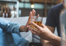Nowe badanie Ozempicu zmienia wszystko. Pacjenci tracą ochotę na alkohol