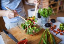 Więcej owoców, warzyw i pełnego ziarna. Ta dieta to klucz do zdrowego serca