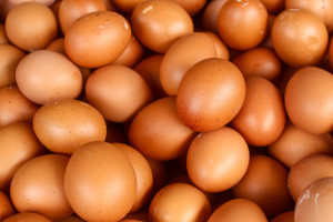 Brzuch jak balon i nieprzyjemne gazy. Jabłka, grzyby i jajka na zakazanej liście