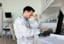 Nawet 700 tabletek miesięcznie. Ta choroba dotyka już 6 milionów Polaków